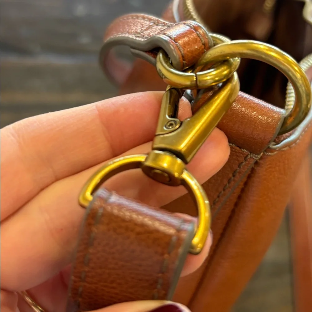 Fossil Tan Leather Crossbody Bag - Picture 8 of 10